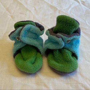 💙 4/$20 💙 Fleece Color Block Zutano Booties